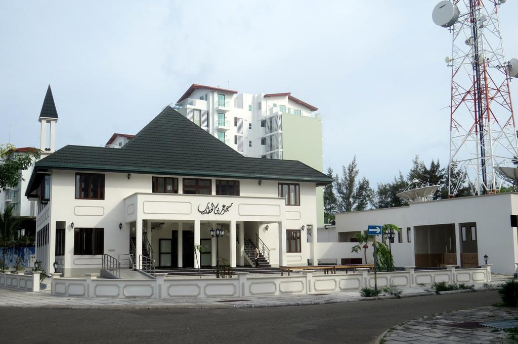 Coral Queen Inn Hulhumale Exteriör bild